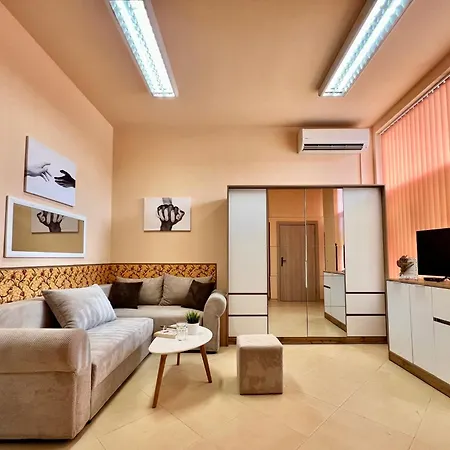 Flower House 10 Apartment *